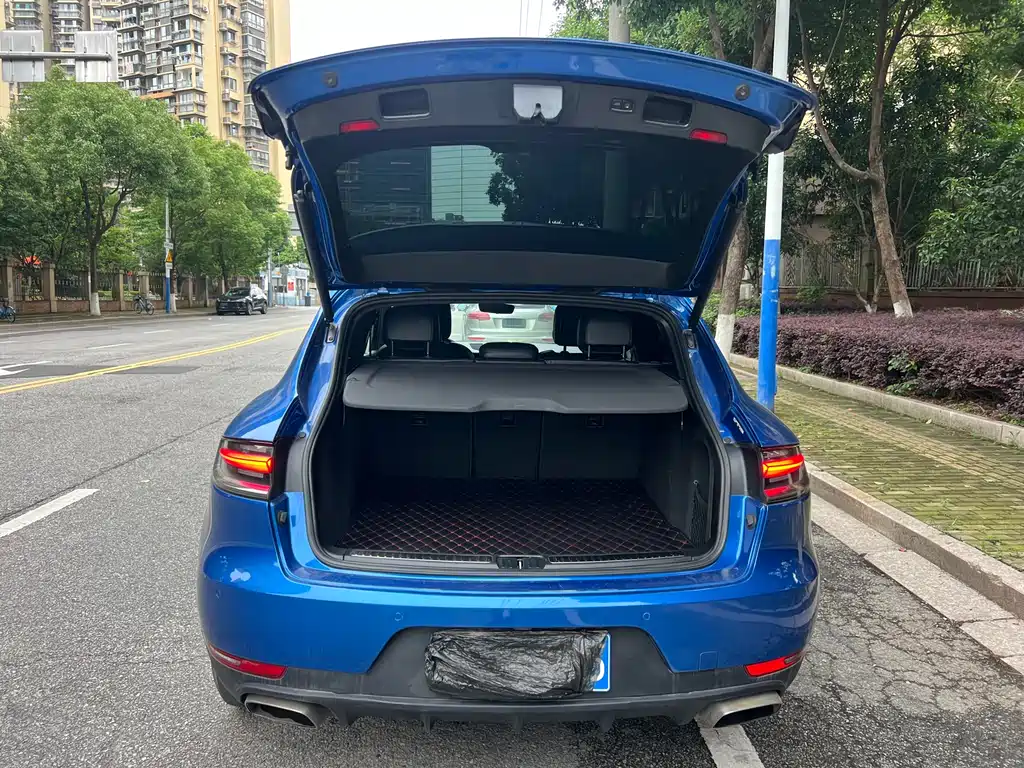 Porsche Macan 2018 — фото 10