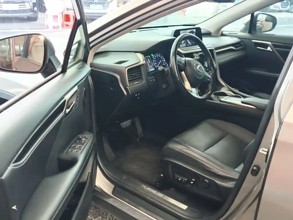 Lexus RX 2020 — фото 16