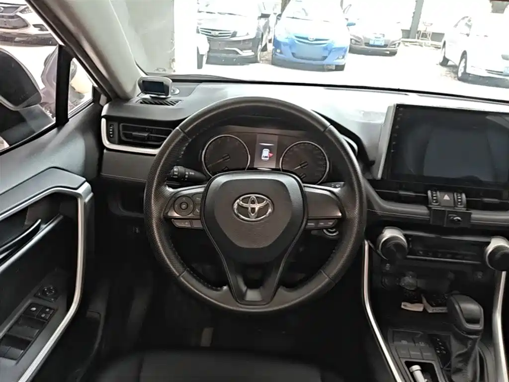 Toyota Wildlander 2022 — фото 11