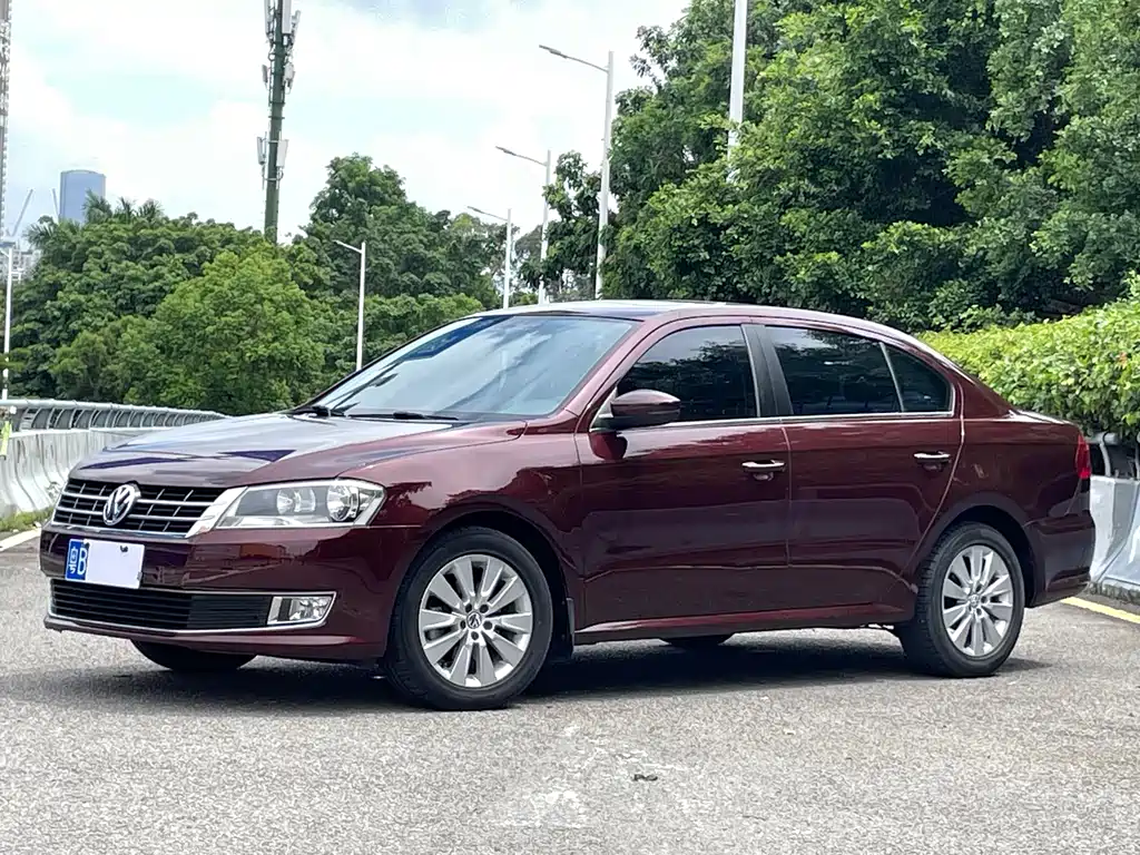 Volkswagen Lavida 2013