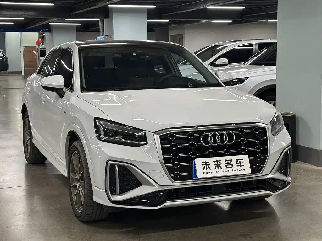 Audi Q2L 2022 — фото 3