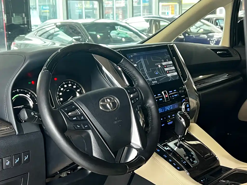 Toyota Vellfire 2021 — фото 6