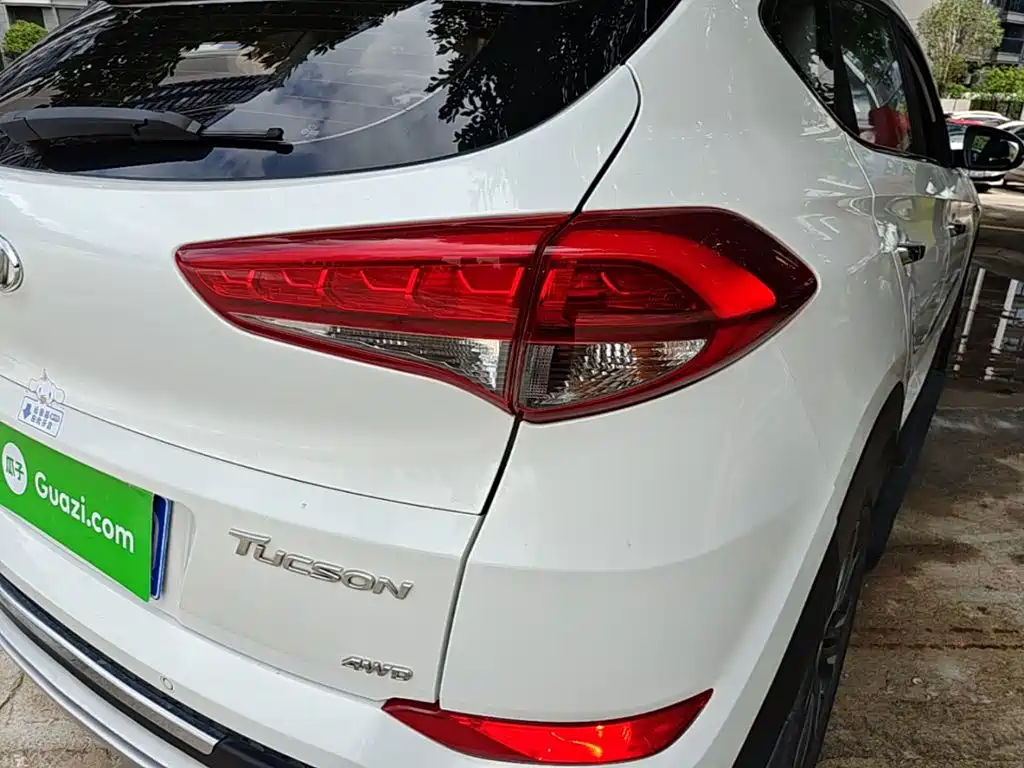 Hyundai Tucson 2016 — фото 8