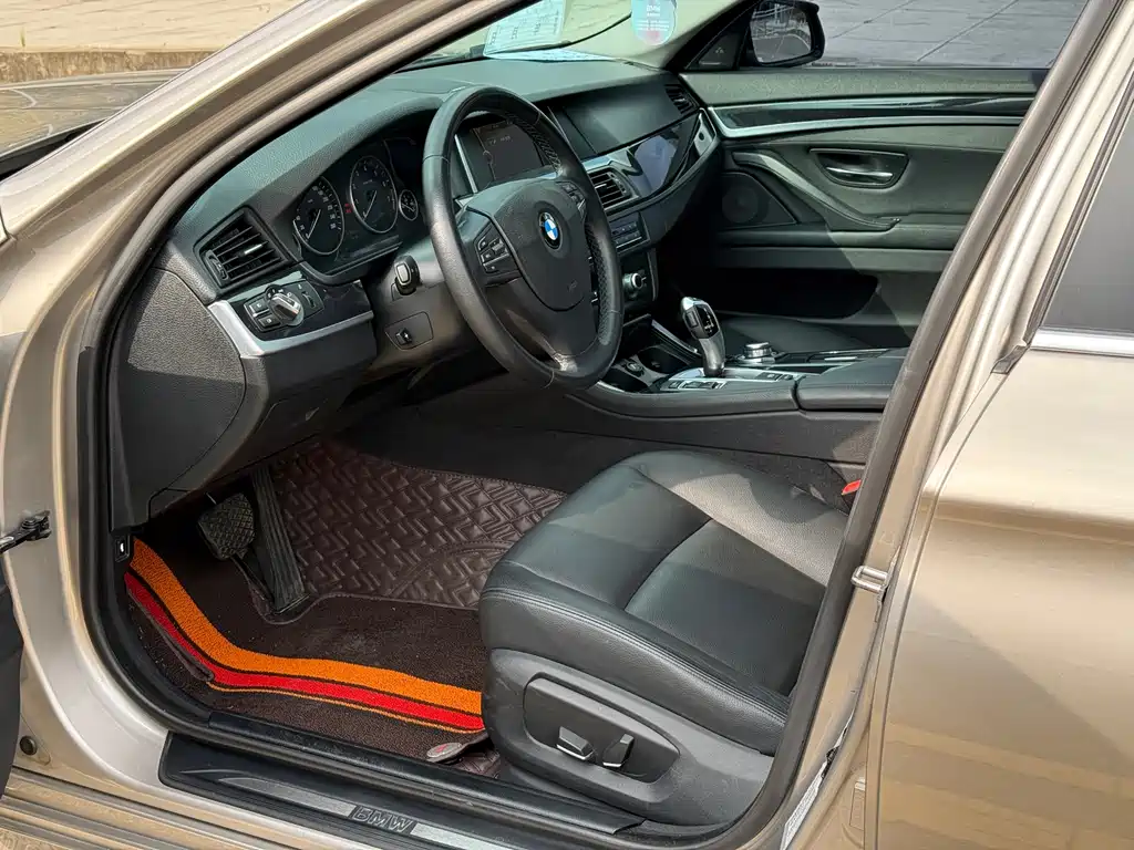 BMW 5 Series 2014 — фото 14