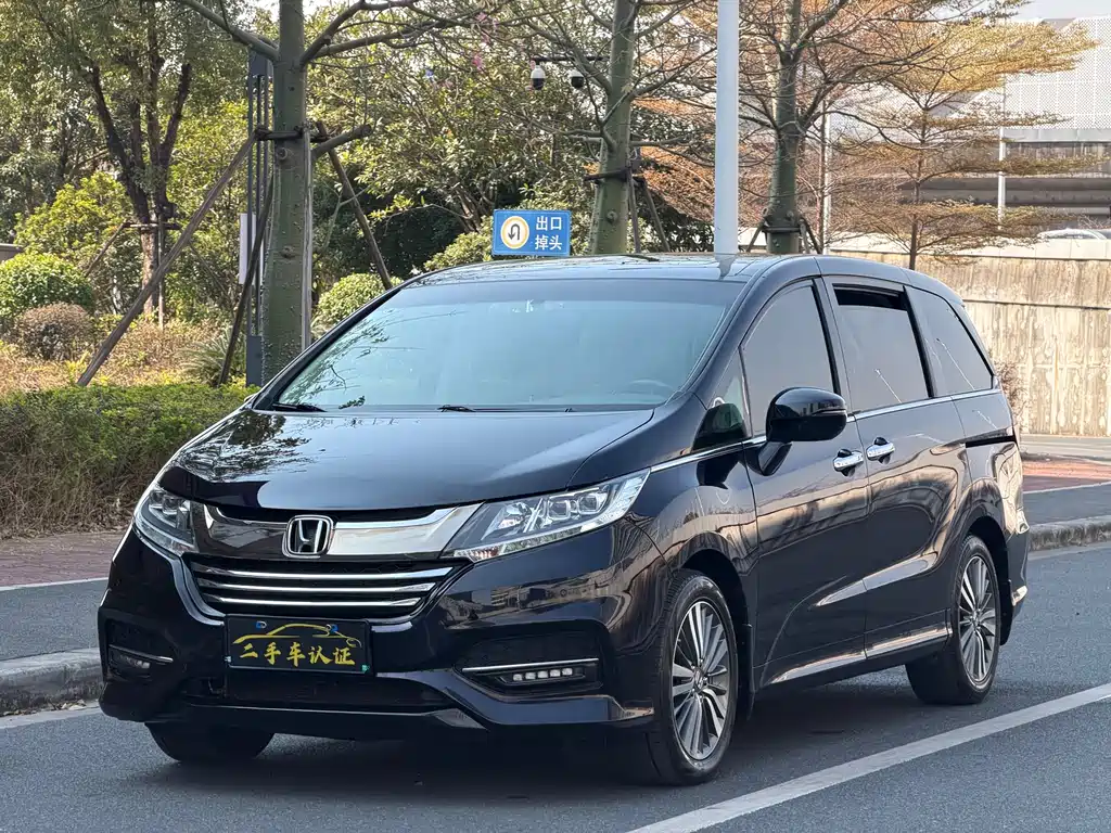 Honda Odyssey 2019 — фото 1