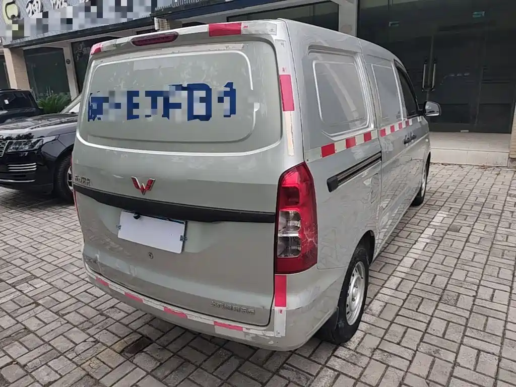 Wuling Hongguang V 2020 — фото 7