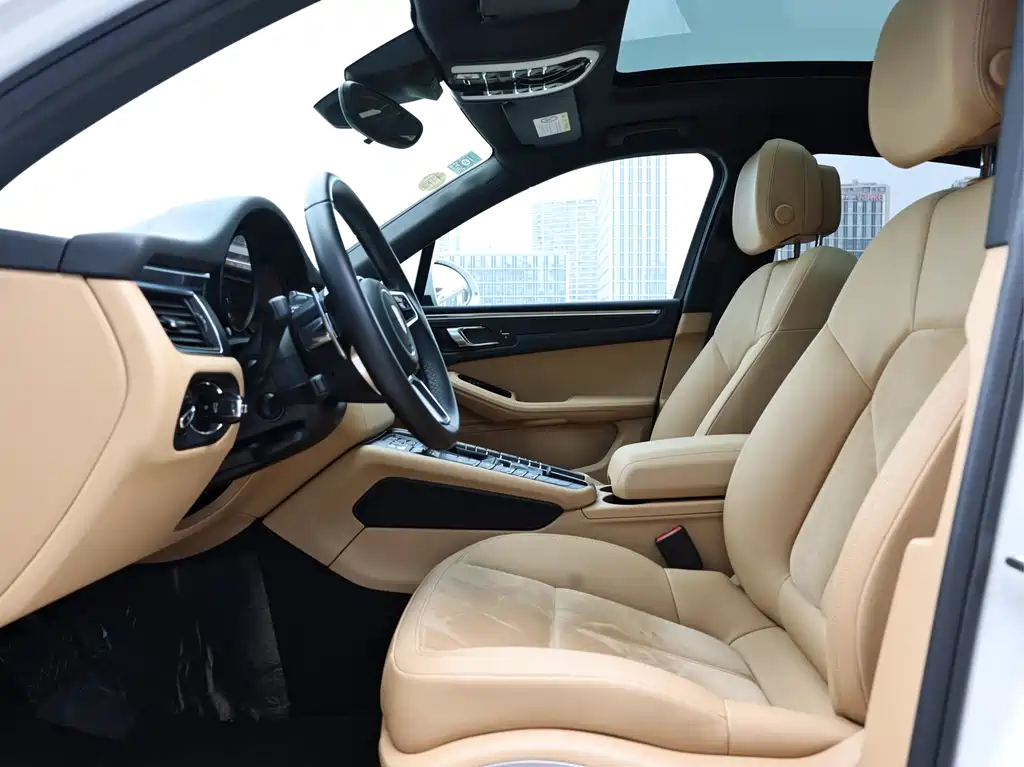 Porsche Macan 2018 — фото 13