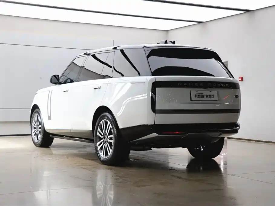 Land Rover Range Rover 2024 — фото 31
