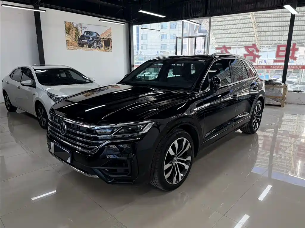 Volkswagen Touareg 2019 — фото 1