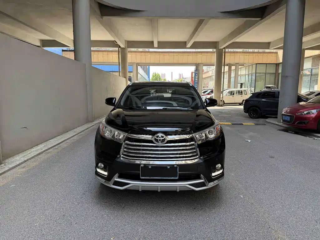 Toyota Highlander 2018 — фото 2