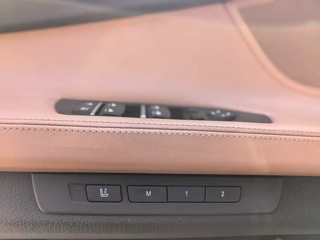 BMW 7 Series 2016 — фото 27