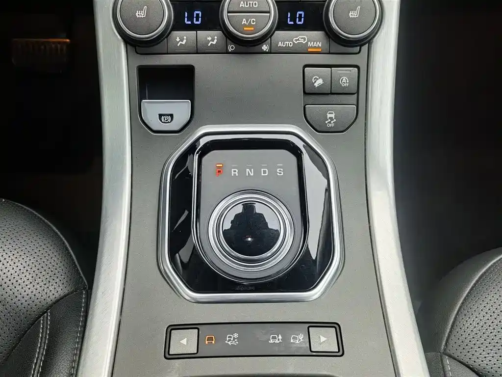 Land Rover Evoque 2018 — фото 13