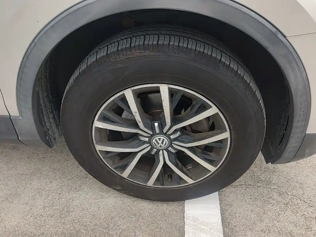 Volkswagen Tiguan L 2018 — фото 14