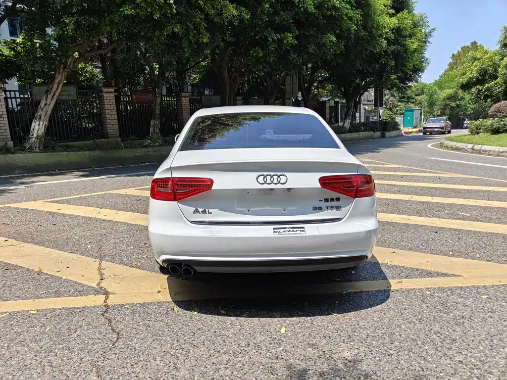 Audi A4L 2015 — фото 13