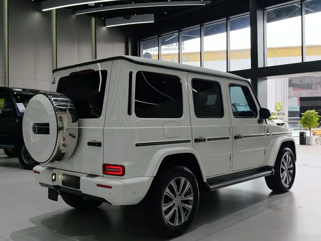 Mercedes-Benz G-Class 2023 — фото 7