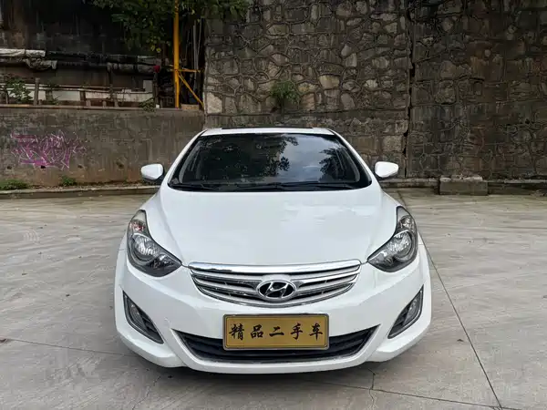 Hyundai Elantra Langdong 2013