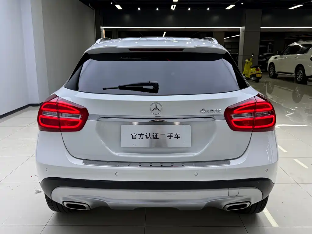 Mercedes-Benz GLA 2016 — фото 18