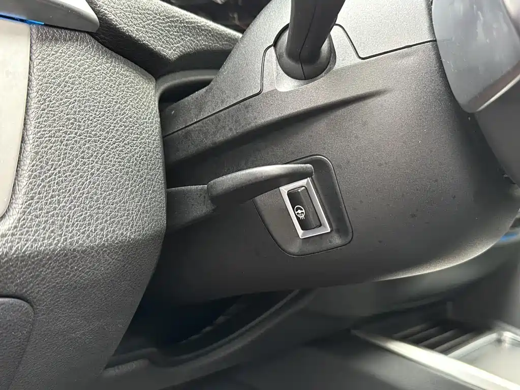BMW 3 Series 2018 — фото 13