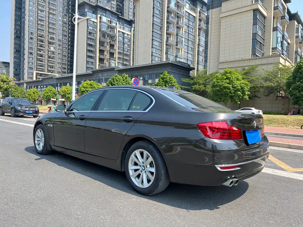 BMW 5 Series 2015 — фото 7