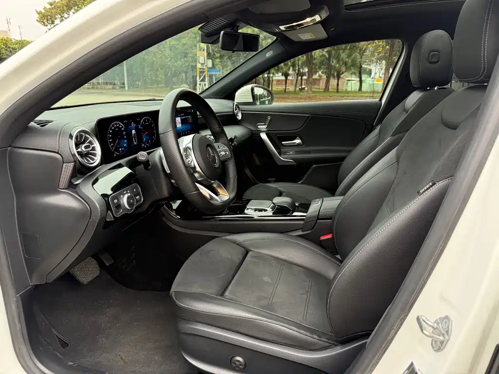Mercedes-Benz A-Class 2020 — фото 4