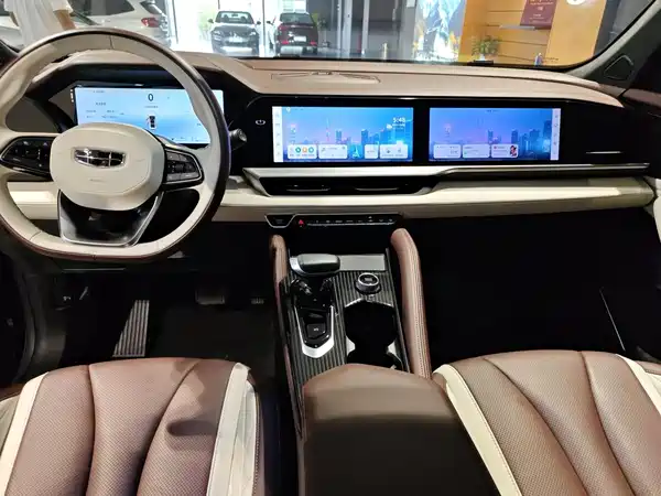 Geely Xingyue L 2024