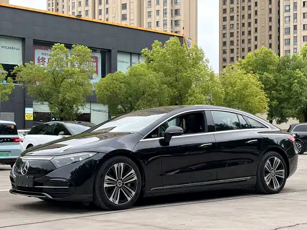 Mercedes-Benz EQS 2024