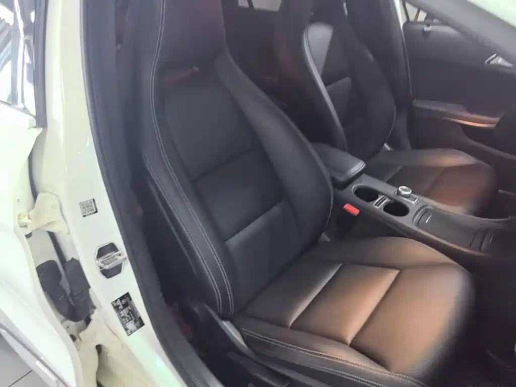Mercedes-Benz GLA 2015 — фото 25