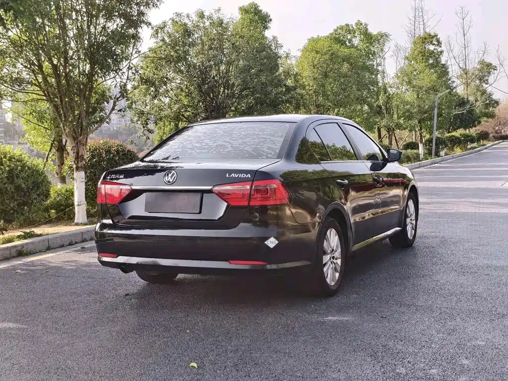 Volkswagen Lavida 2015