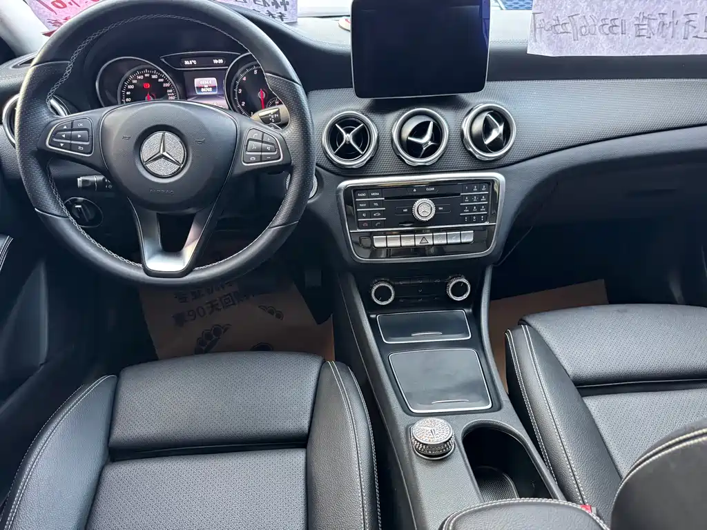 Mercedes-Benz GLA 2018 — фото 11