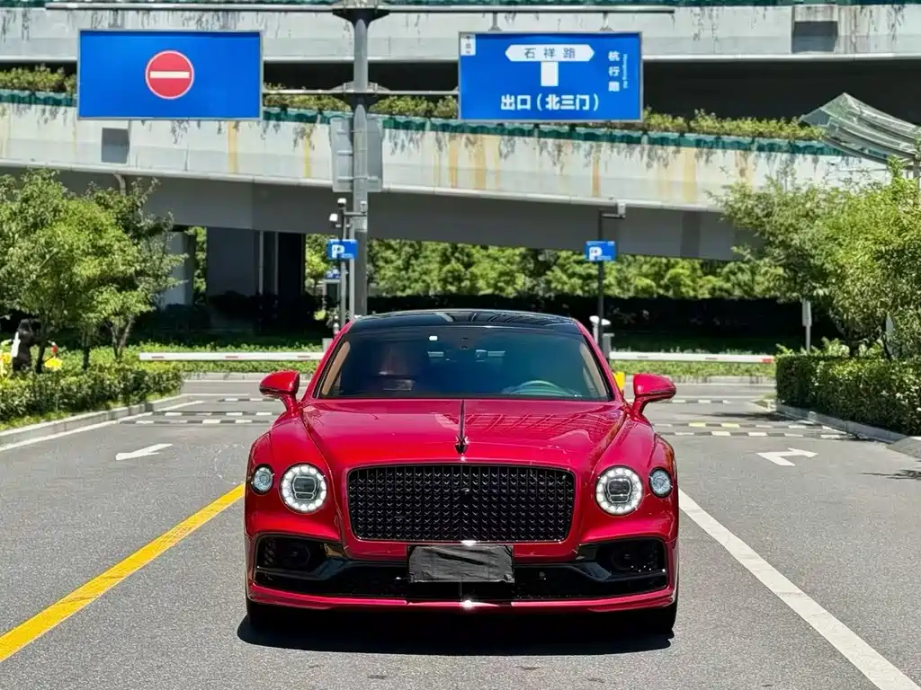 Bentley Flying Spur 2022 — фото 1