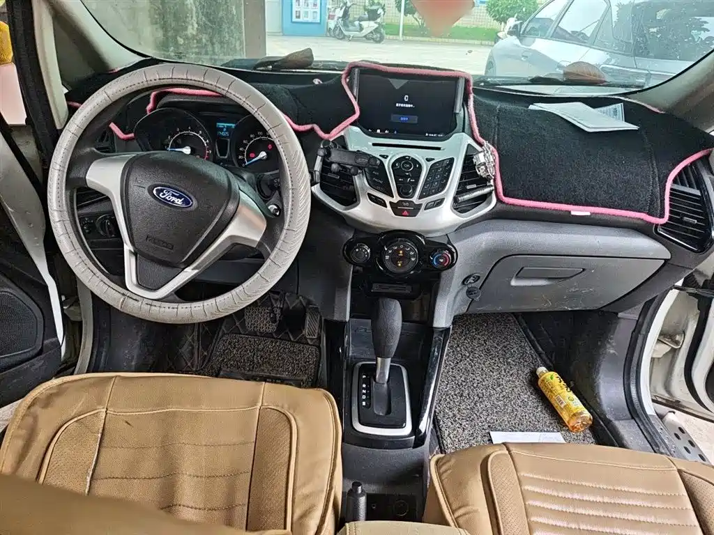 Ford EcoSport 2013 — фото 13