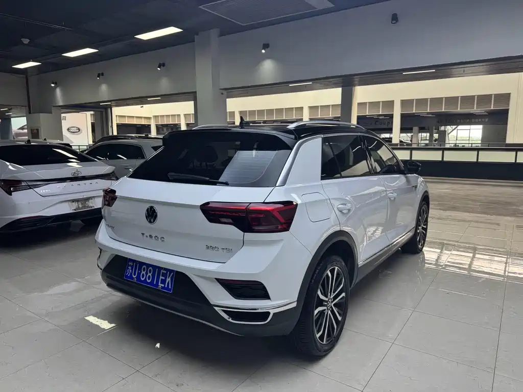 Volkswagen T-Roc 2023 — фото 17