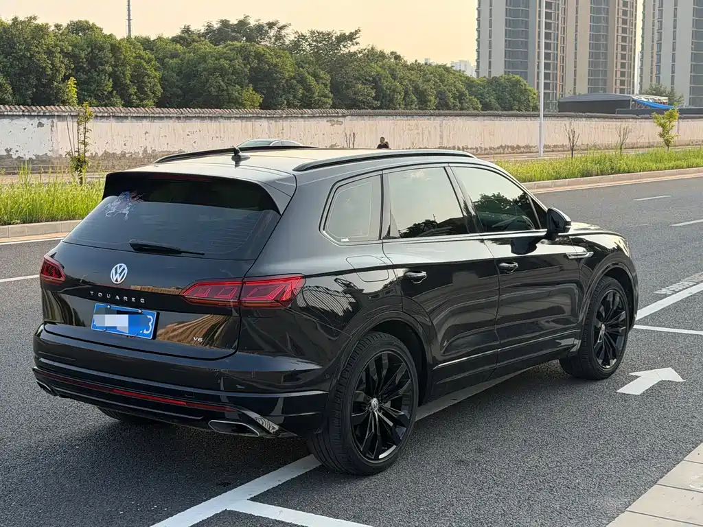 Volkswagen Touareg 2019 — фото 15