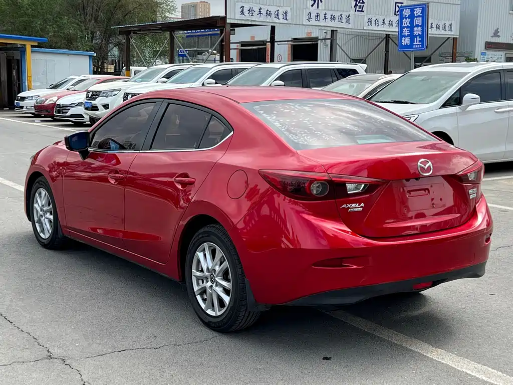 Mazda 3 Axela 2017 — фото 9