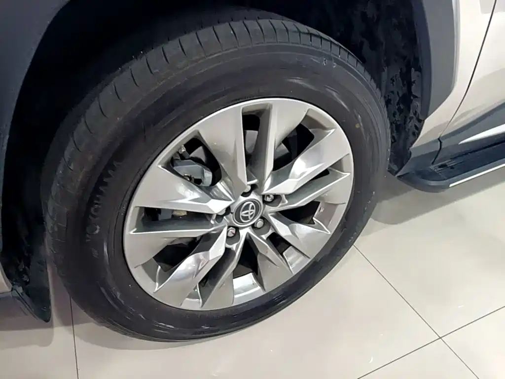 Toyota Wildlander 2022 — фото 23