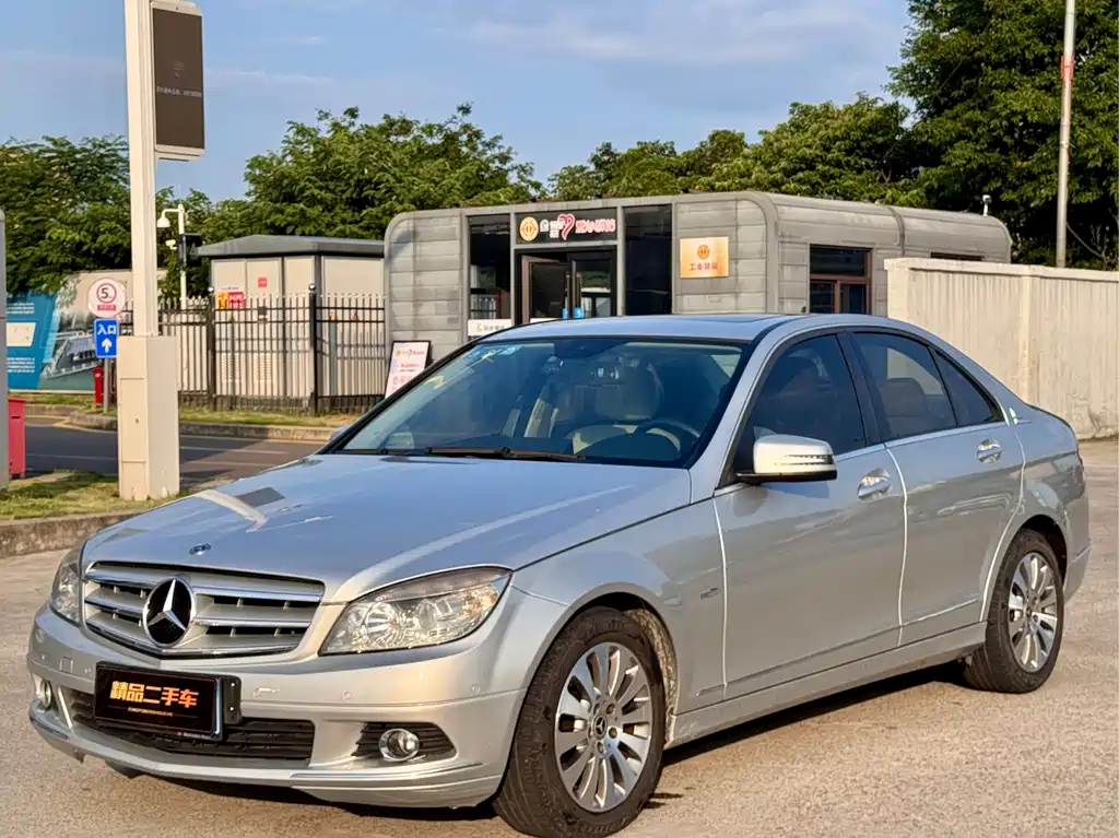 Mercedes-Benz C-Class 2011 — фото 1