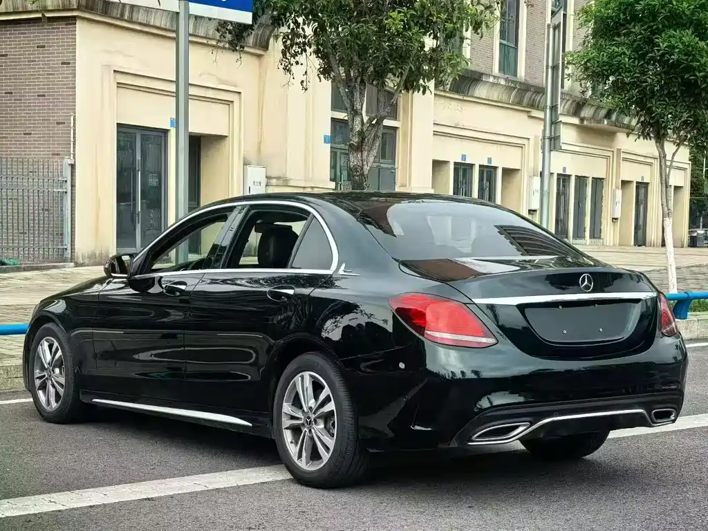 Mercedes-Benz C-Class 2021