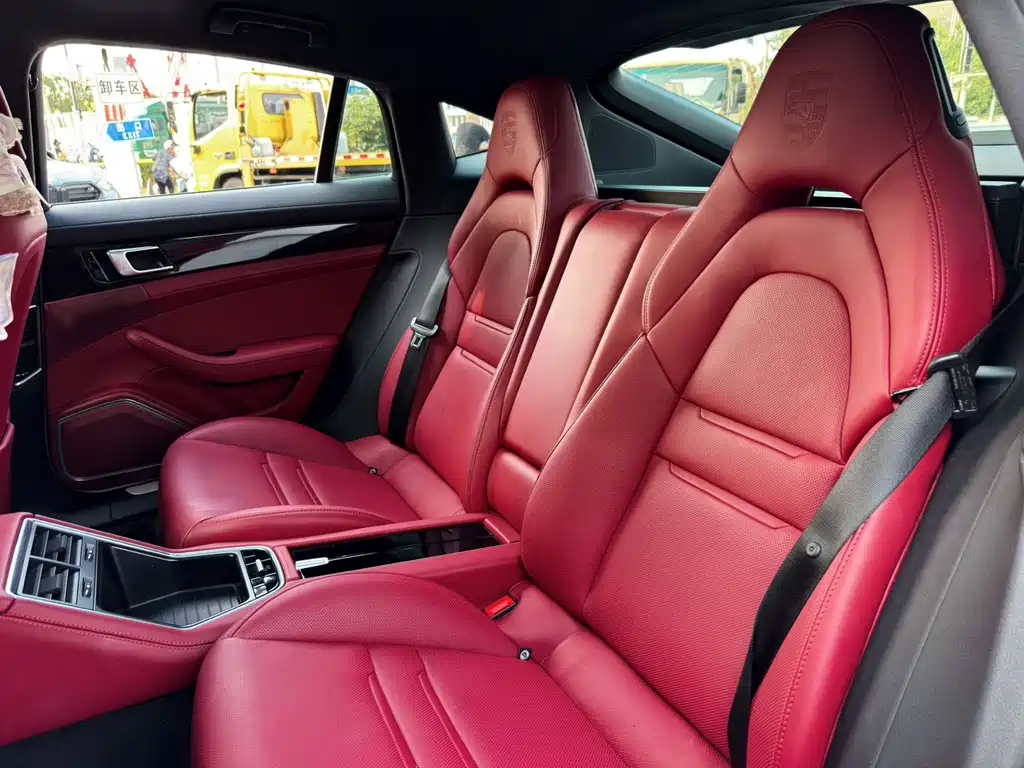 Porsche Panamera 2019 — фото 19