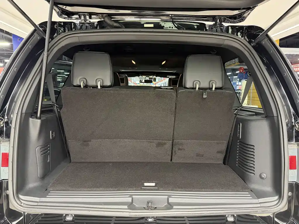 Lincoln Navigator 2017 — фото 17