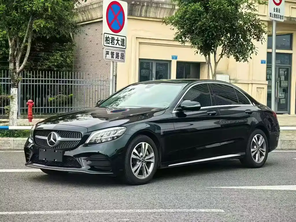Mercedes-Benz C-Class 2021