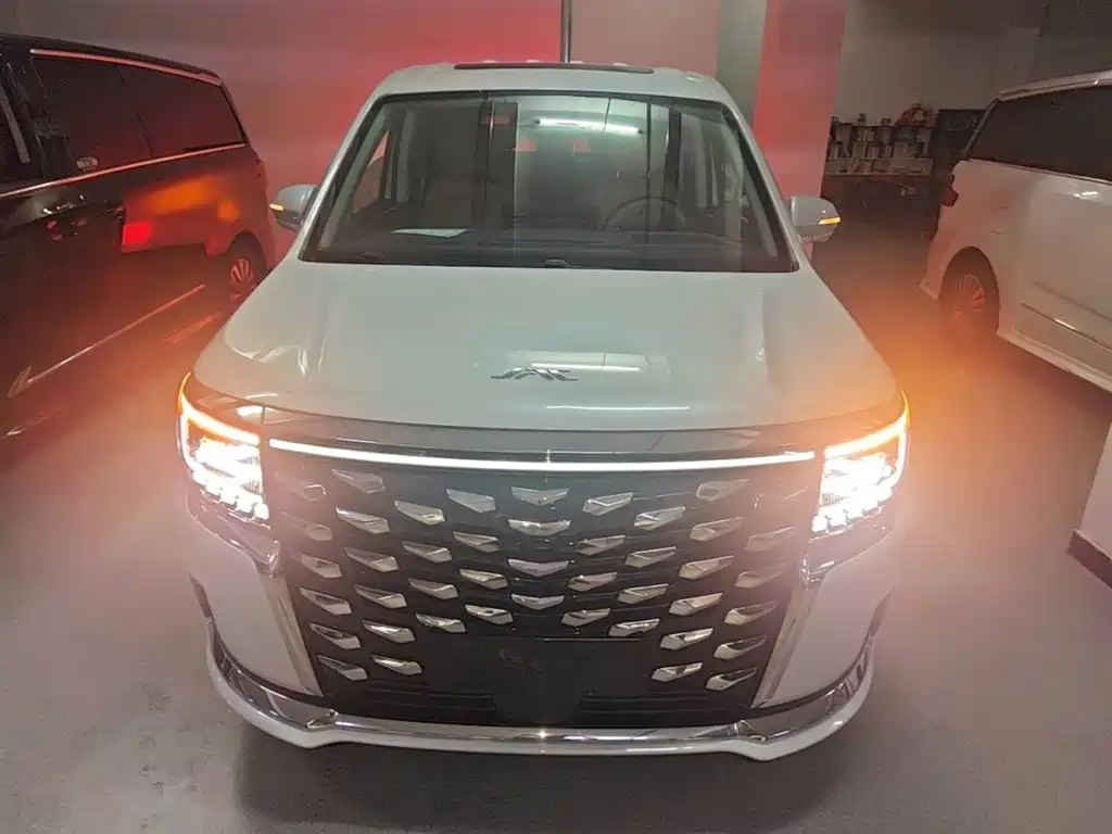 JAC Refine Refine RF8 PHEV 2025 — фото 3