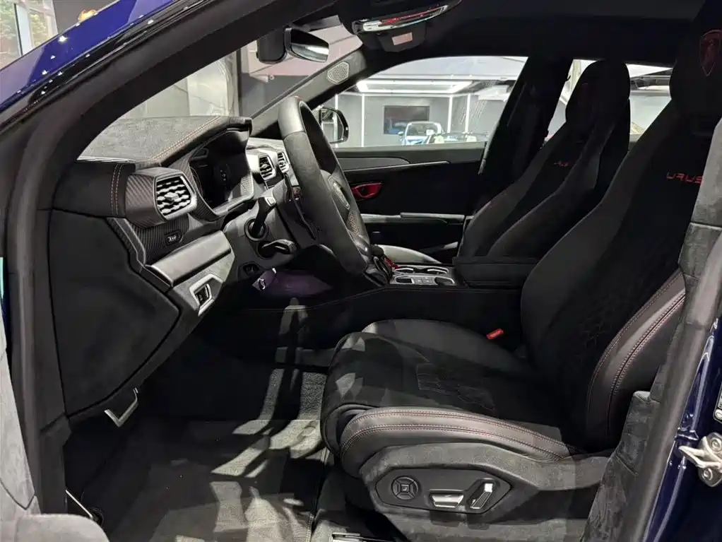 Lamborghini Urus 2023 — фото 13