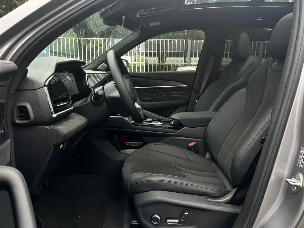 Geely Xingyue L 2024