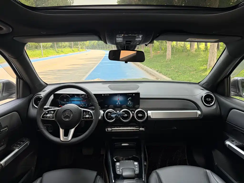 Mercedes-Benz GLB 2023 — фото 15