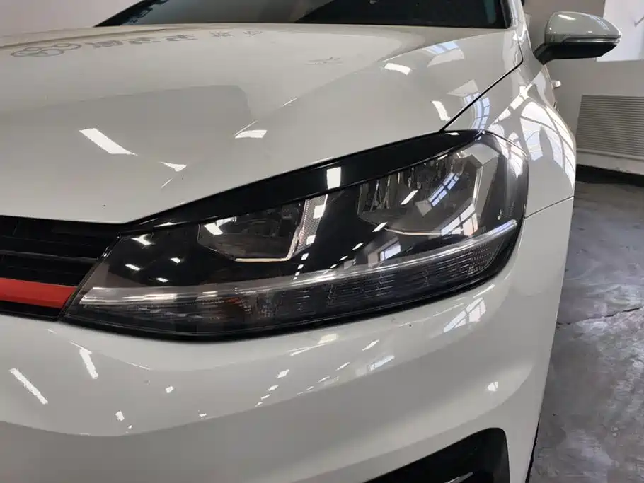 Volkswagen Golf 2021