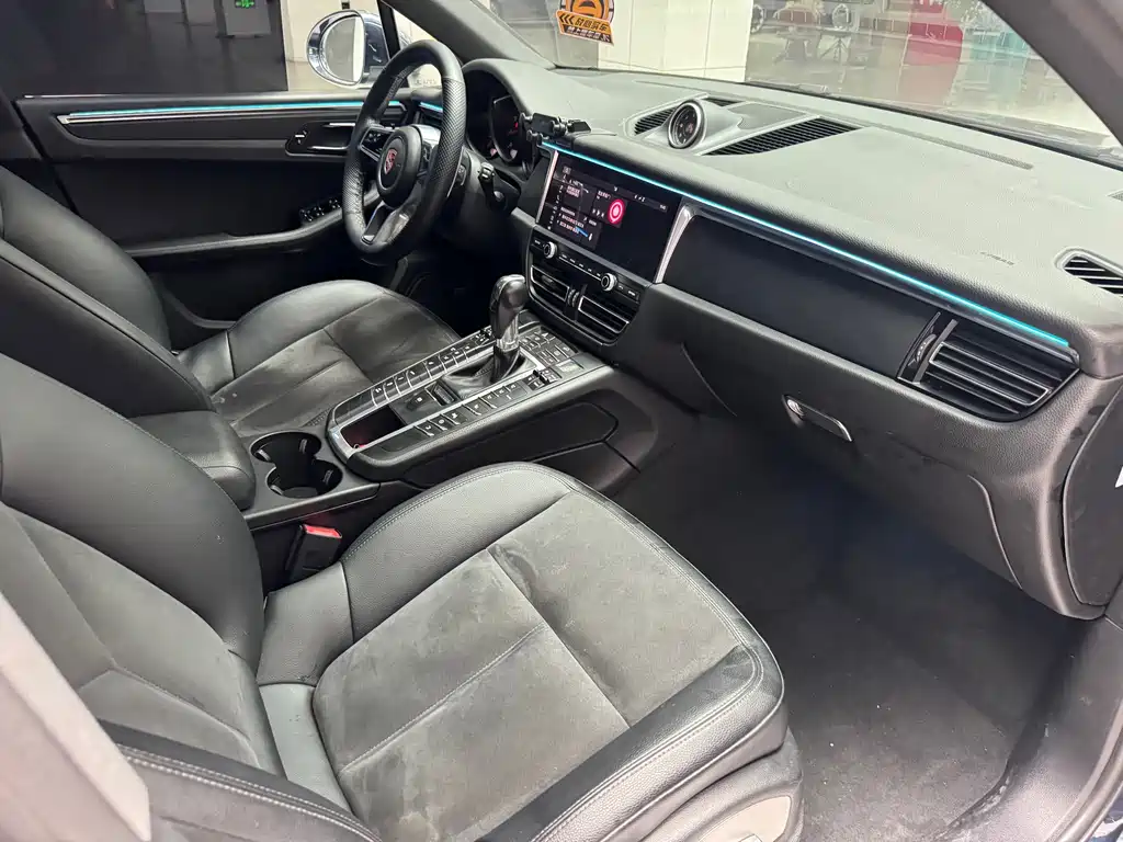 Porsche Macan 2019 — фото 18