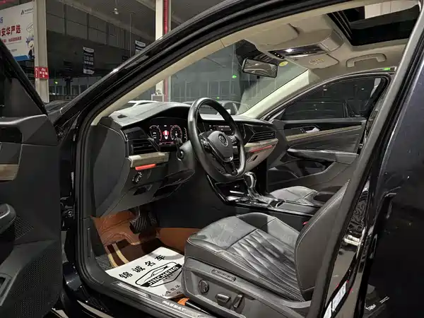 Volkswagen Passat 2021