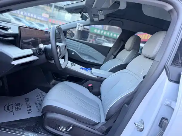 Geely Galaxy E8 2024