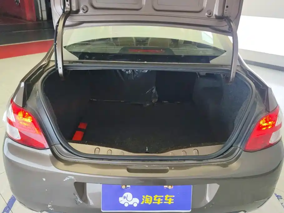 Peugeot 301 2014