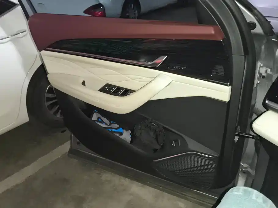 Geely Xingyue L 2022